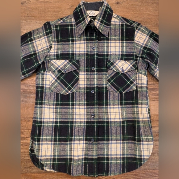 Vintage Woolrich Woman's Wool Button Down Shirt Blue Tartan Plaid USA Wool Sz 12 - Picture 3 of 16